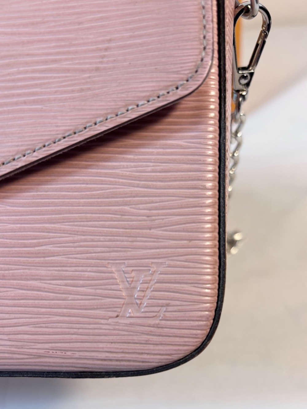 Louis Vuitton Rose Felicie Pochette Sold - Picture 3 of 14